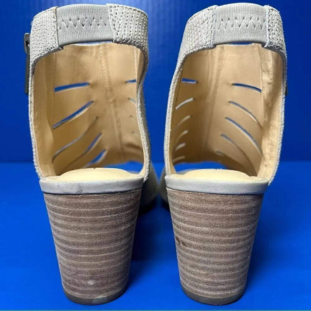 Clarks Artisan Deloria Ivy Stacked Block Heel Sandal Sand Beige‎ Women 9.5